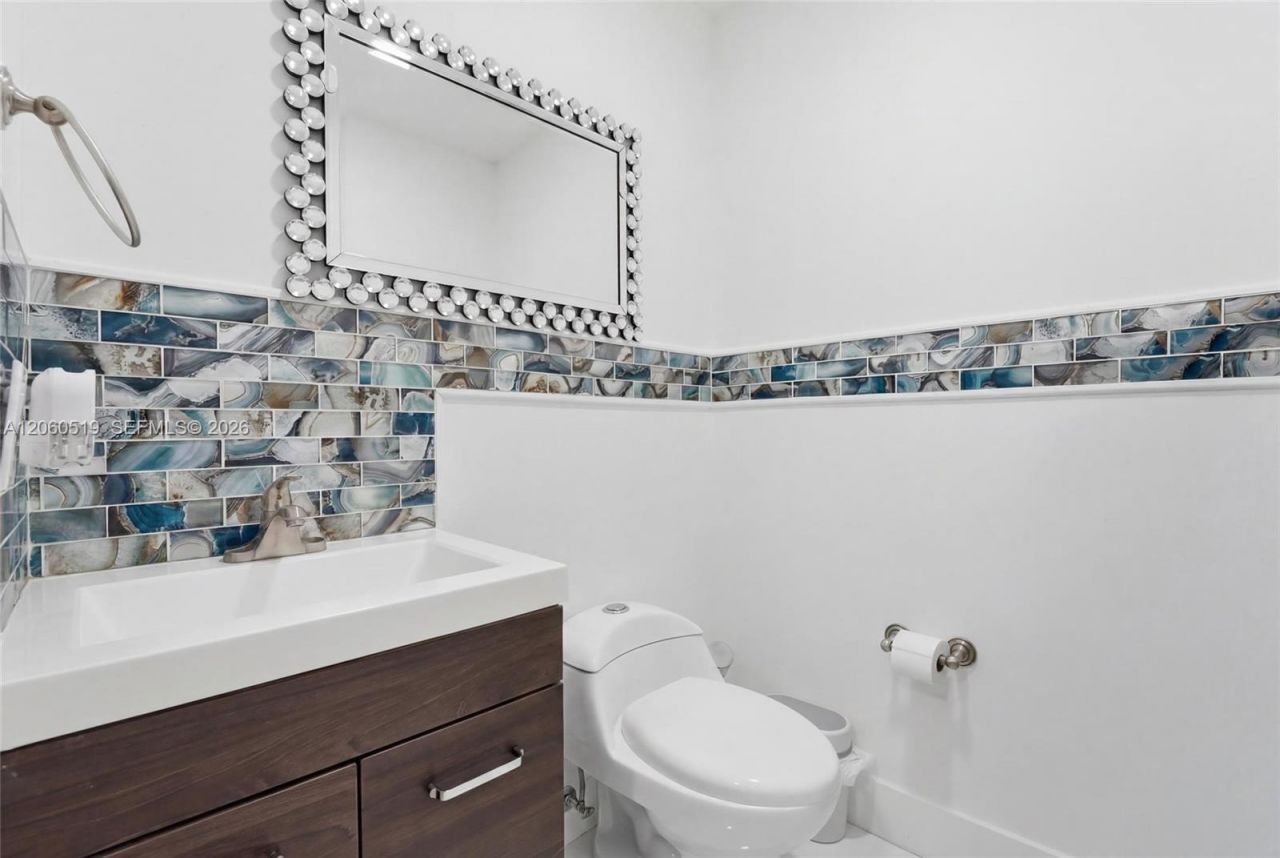 323 NW 136th Pl, Miami, FL 33182 Photo