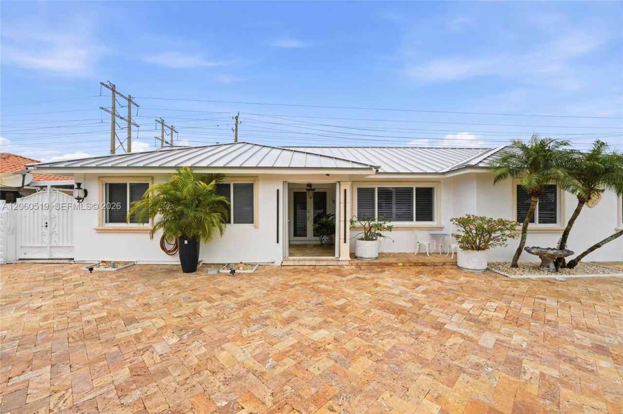 323 NW 136th Pl, Miami, FL 33182 Photo
