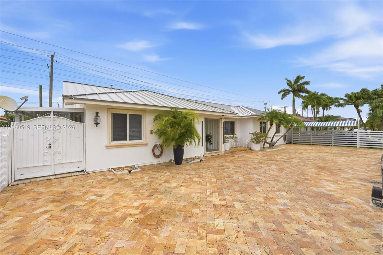 323 NW 136th Pl, Miami, FL 33182 Photo