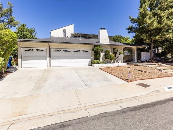 11801 Thunderbird Avenue, Porter Ranch, CA 91326