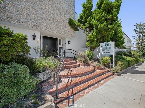 415 S Prospect Avenue, Unit 203, Redondo Beach, CA 90277