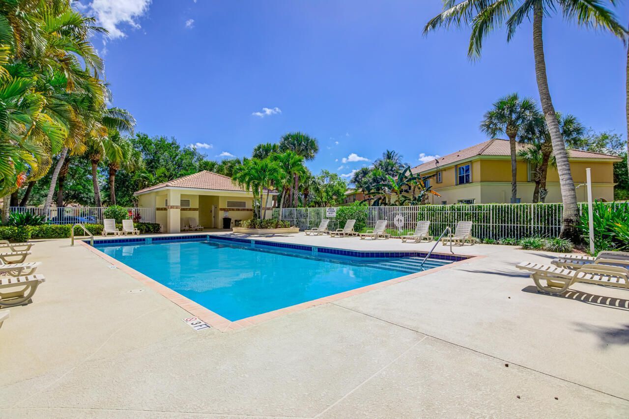446 Rainbow Springs Terrace, Royal Palm Beach, FL 33411 Photo