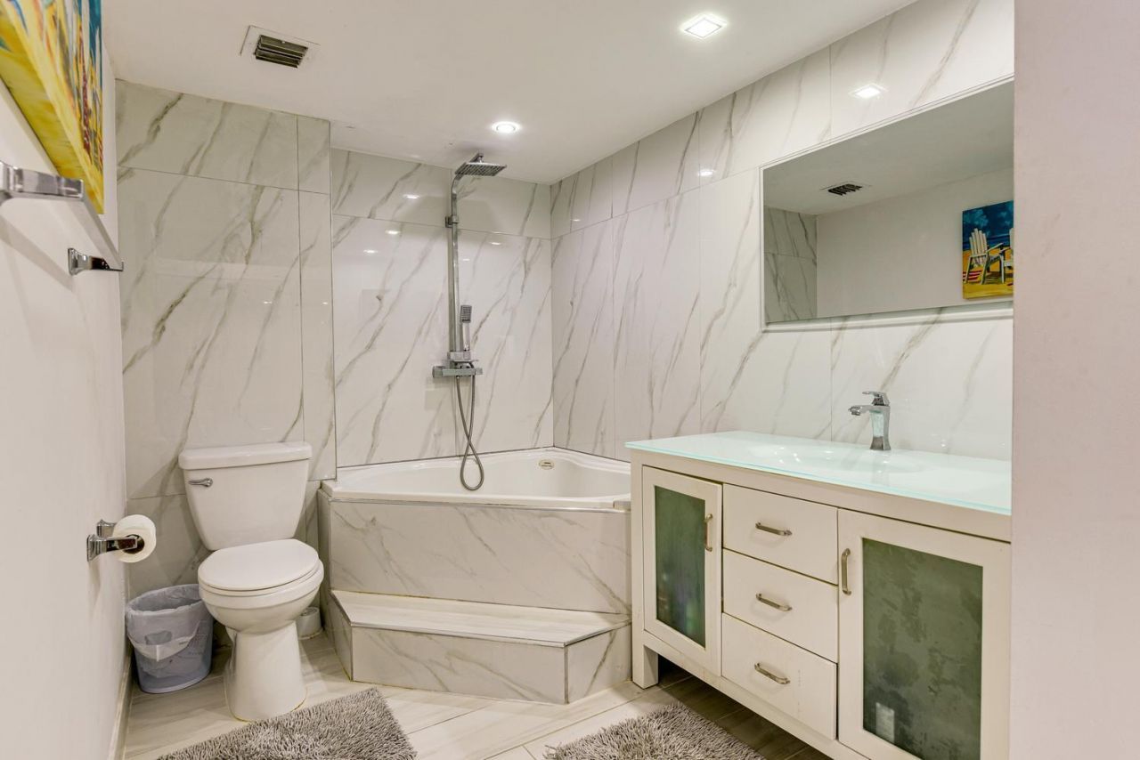 812 Briny Avenue, Unit 10C, Pompano Beach, FL 33062 Photo