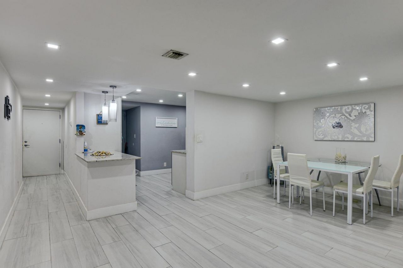 812 Briny Avenue, Unit 10C, Pompano Beach, FL 33062 Photo