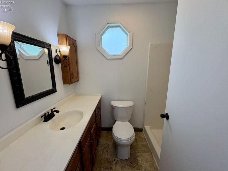 208 Lawrence Street, Bellevue, OH 44811 Photo 10