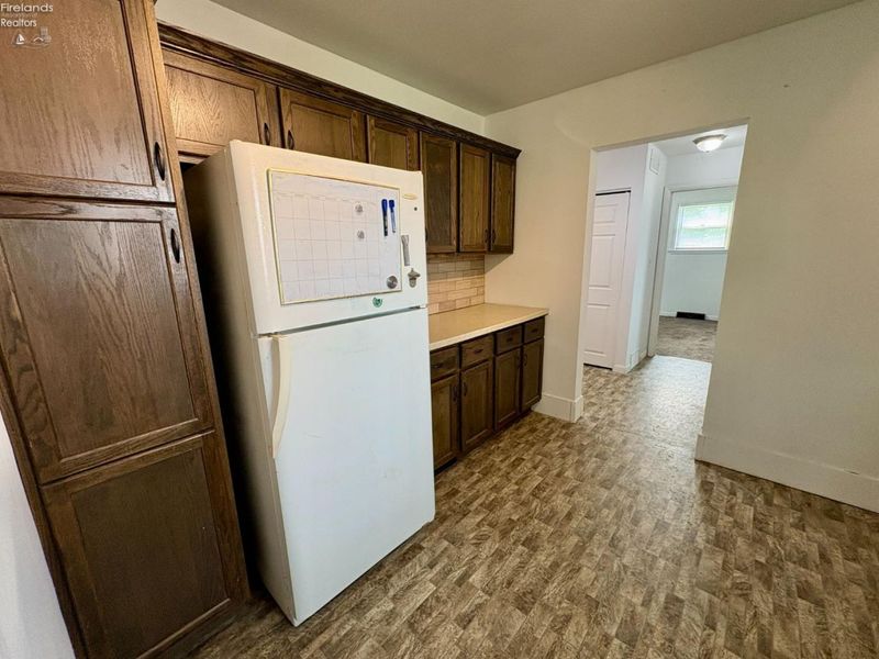 208 Lawrence Street, Bellevue, OH 44811 Photo 13