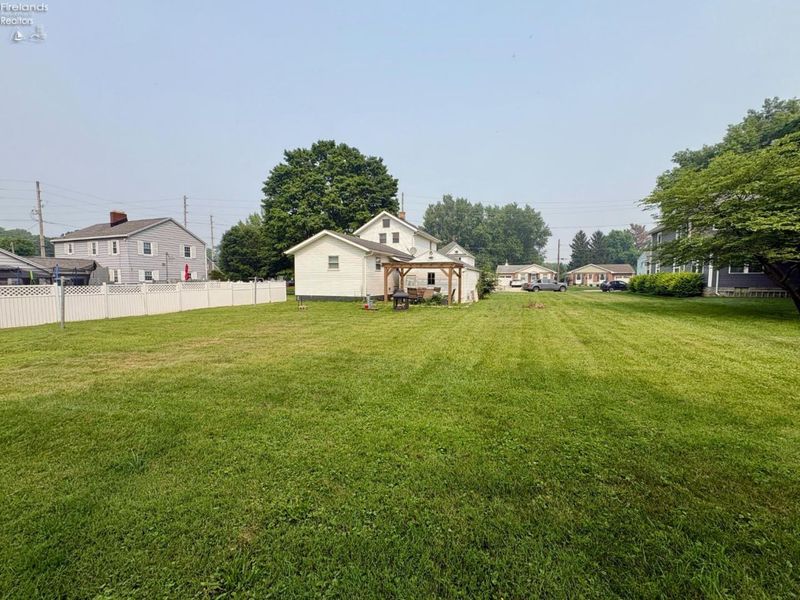 208 Lawrence Street, Bellevue, OH 44811 Photo 41