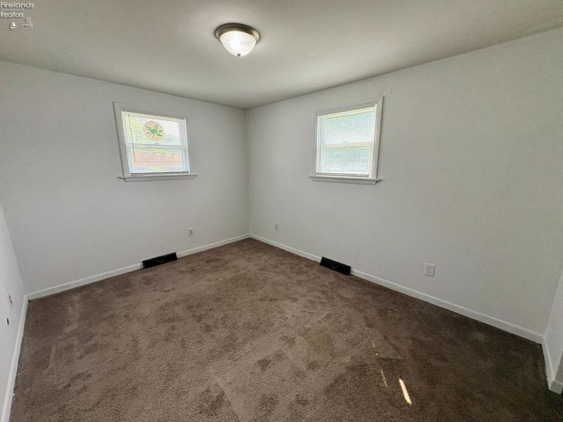 208 Lawrence Street, Bellevue, OH 44811 Photo 6
