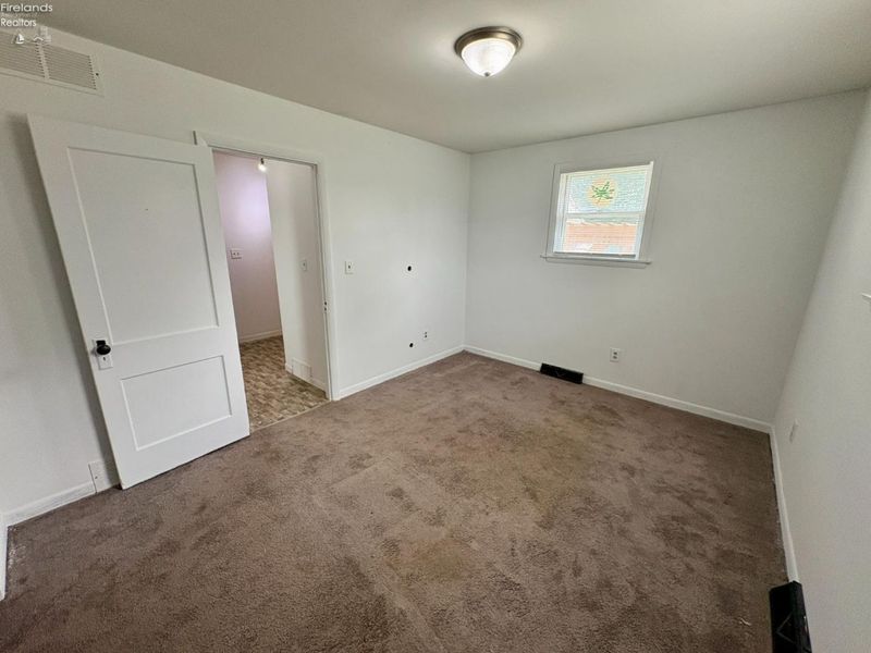 208 Lawrence Street, Bellevue, OH 44811 Photo 7