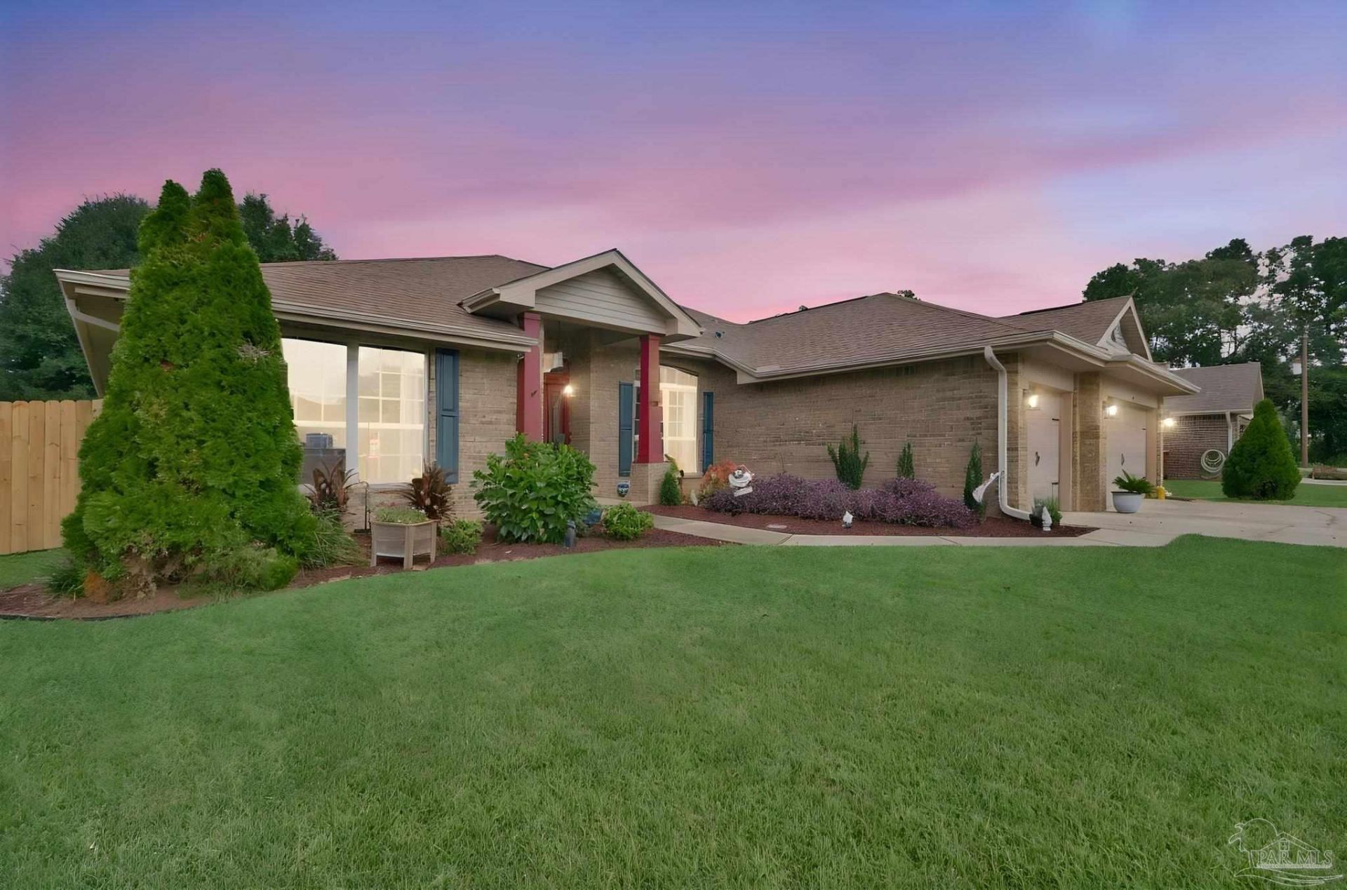 6185 Autumn Pines Cir, Pace, FL 32571 Main Photo