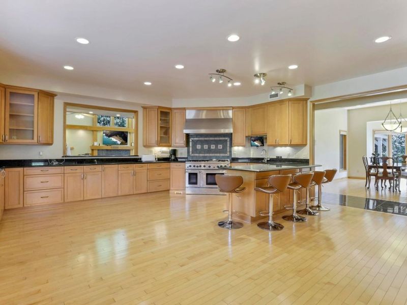 4037 Dublin Road, Columbus, OH 43221 Photo 11