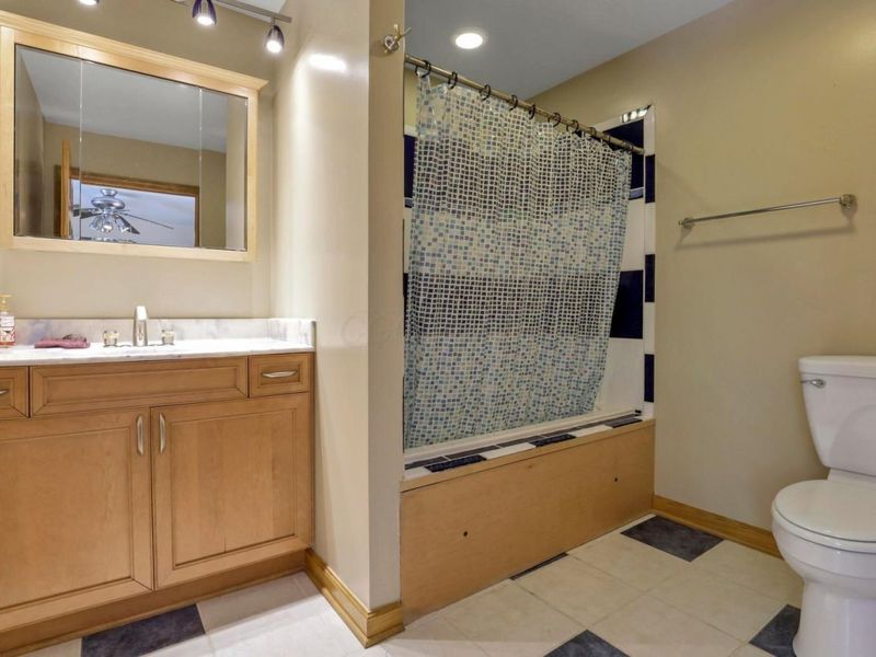 4037 Dublin Road, Columbus, OH 43221 Photo 19