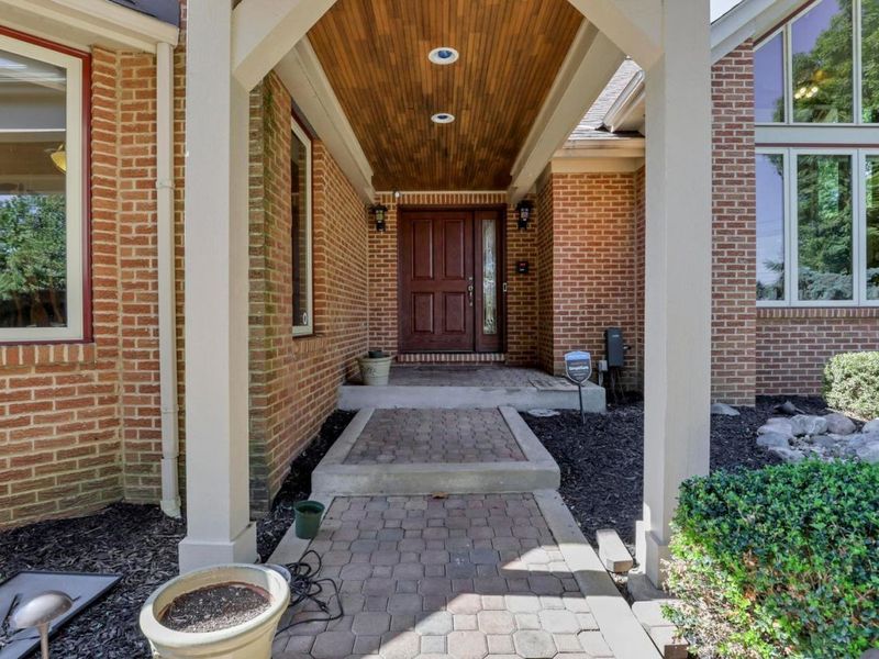 4037 Dublin Road, Columbus, OH 43221 Photo 3