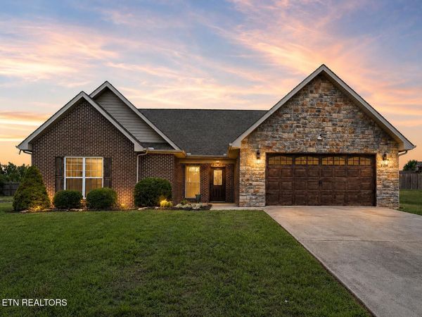 1134 Cherbourg Drive, Maryville, TN 37801