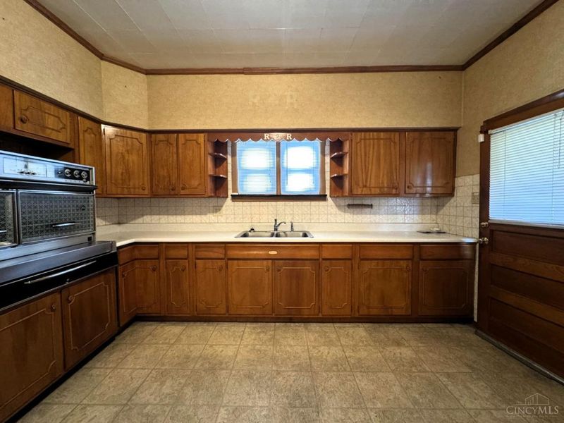 112 E 72nd Street, Cincinnati, OH 45216 Photo 8