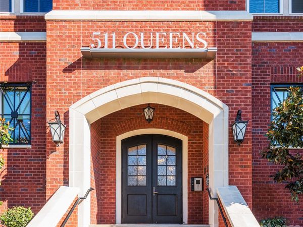 511 Queens Road, Unit 2-401, Charlotte, NC 28207