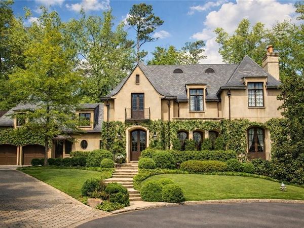 675 W Paces Ferry Unit #10 Road NW, Atlanta, GA 30327