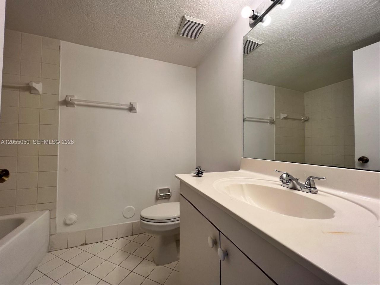 985 NE 33rd Ter, Unit 104, Homestead, FL 33033 Photo
