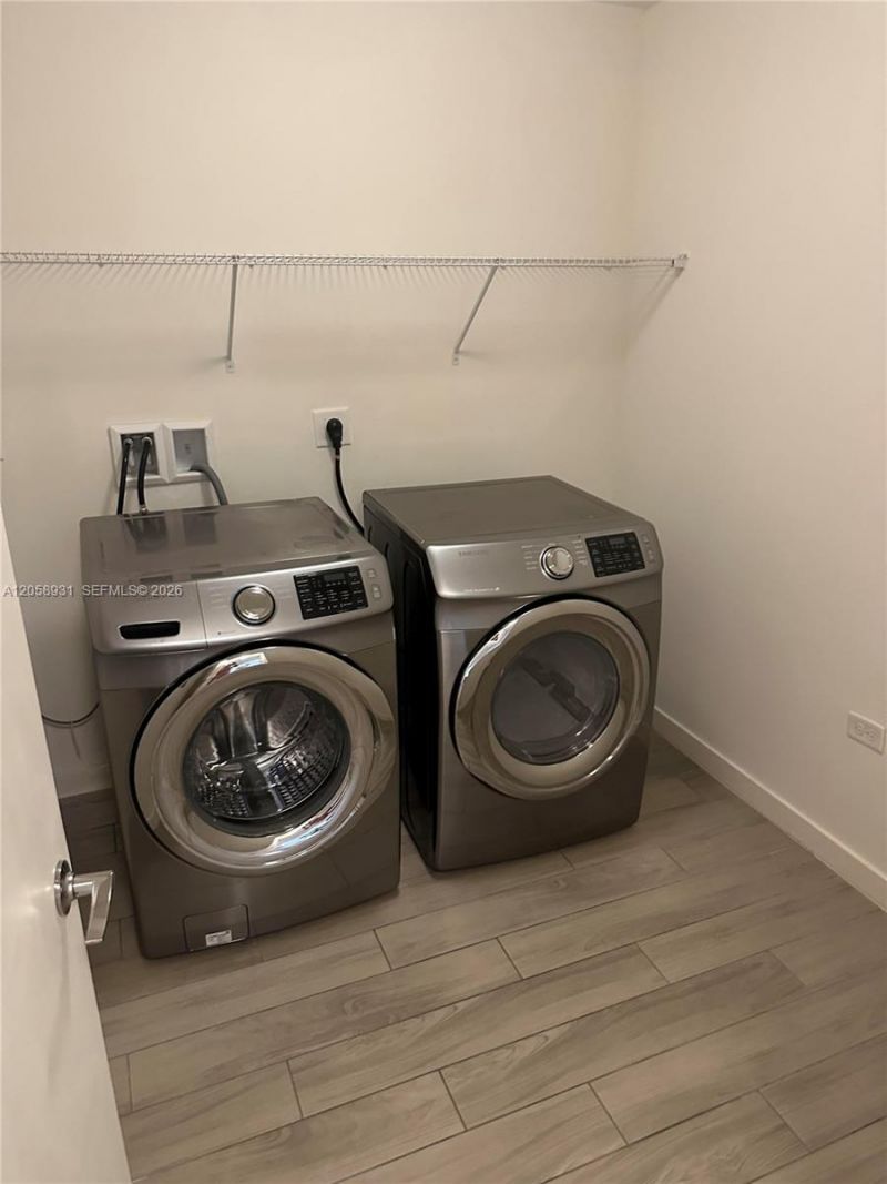 999 SW 1st Ave, Unit 1716, Miami, FL 33130 Photo