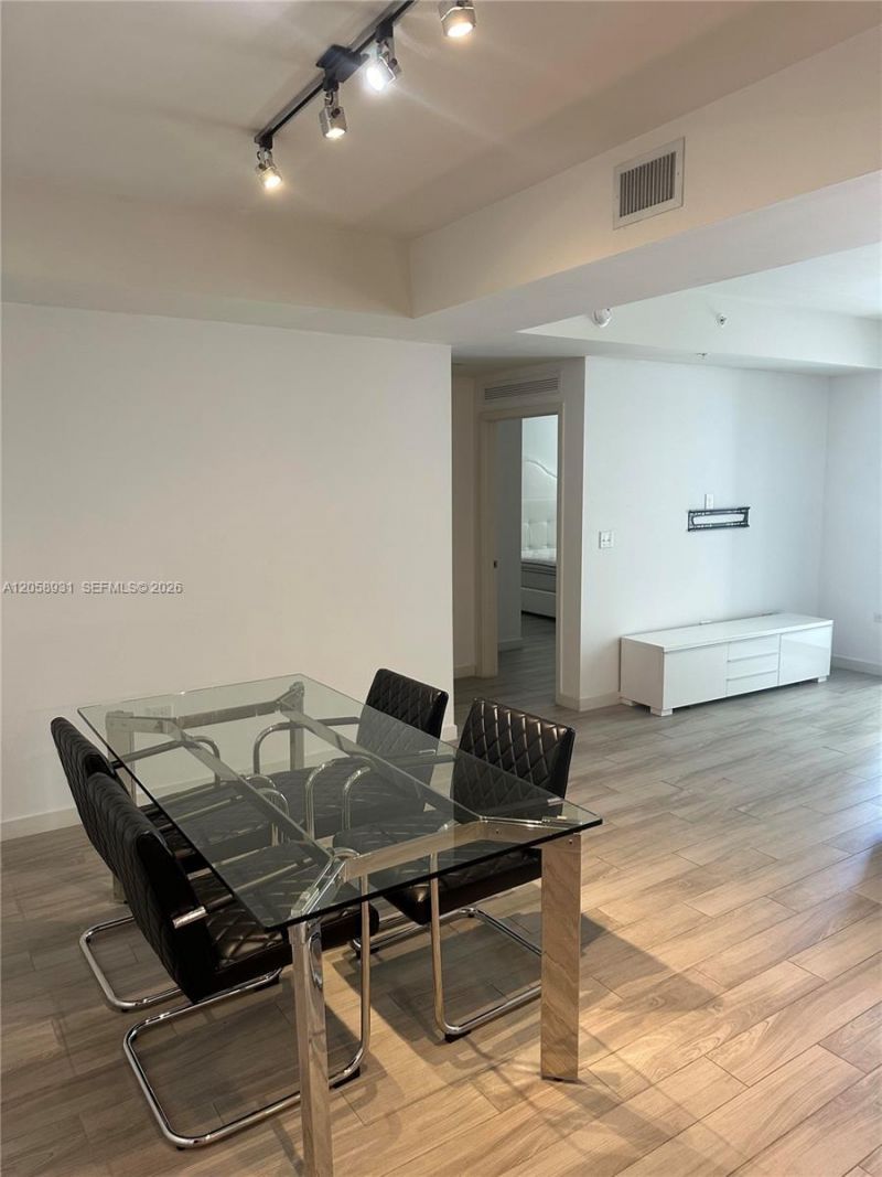 999 SW 1st Ave, Unit 1716, Miami, FL 33130 Photo