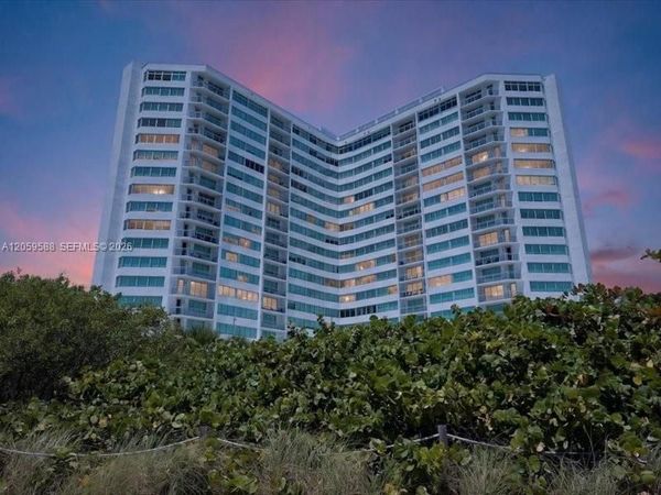 7135 Collins Ave , Unit 331, Miami Beach, FL 33141