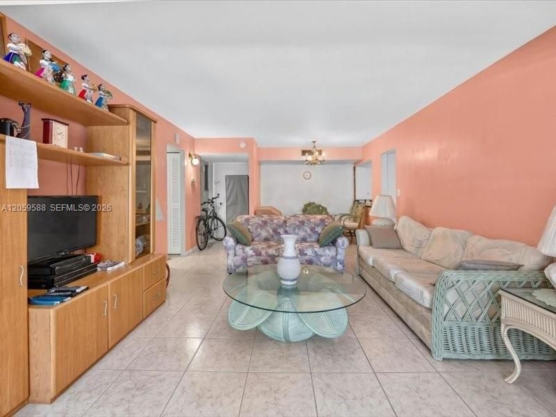 7135 Collins Ave , Unit 331, Miami Beach, FL 33141 Photo