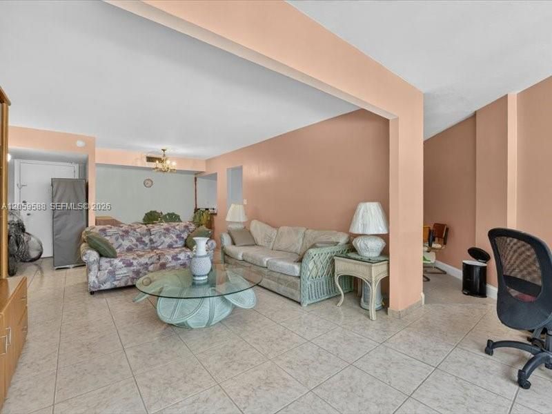 7135 Collins Ave , Unit 331, Miami Beach, FL 33141 Photo