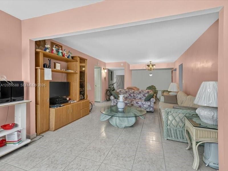 7135 Collins Ave , Unit 331, Miami Beach, FL 33141 Photo