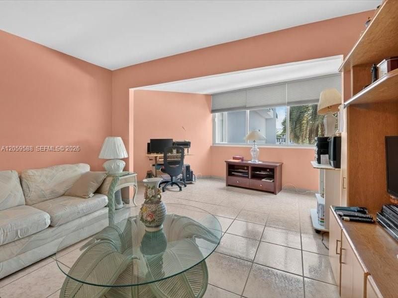 7135 Collins Ave , Unit 331, Miami Beach, FL 33141 Photo