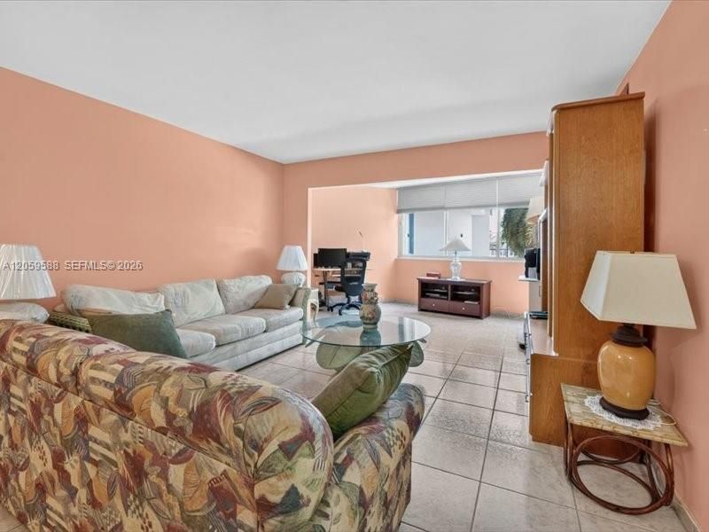 7135 Collins Ave , Unit 331, Miami Beach, FL 33141 Photo