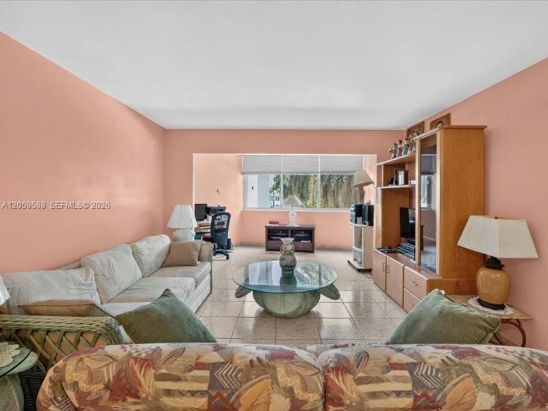 7135 Collins Ave , Unit 331, Miami Beach, FL 33141 Photo