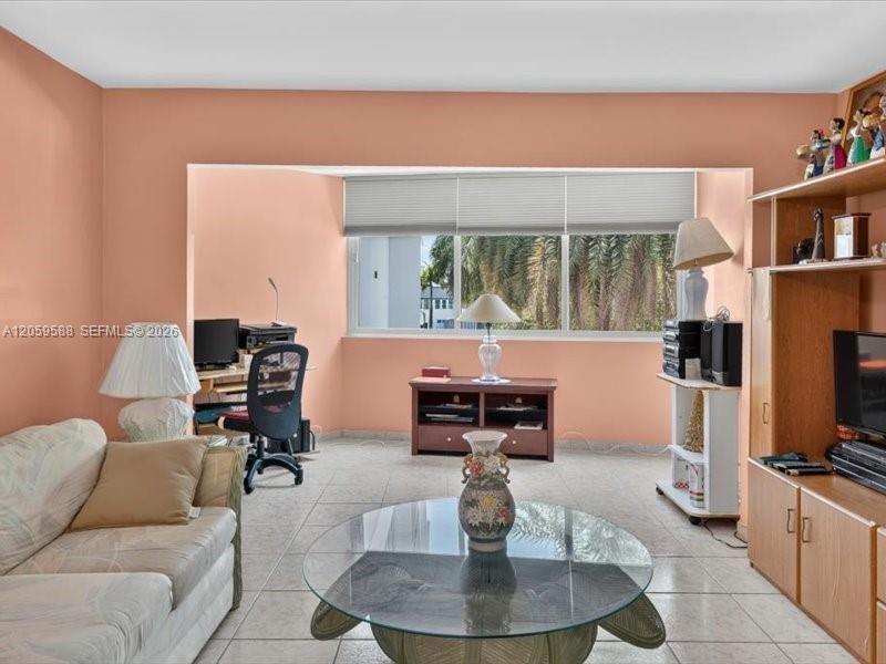 7135 Collins Ave , Unit 331, Miami Beach, FL 33141 Photo
