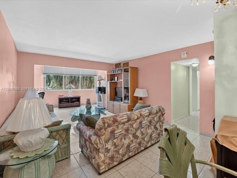 7135 Collins Ave , Unit 331, Miami Beach, FL 33141 Photo