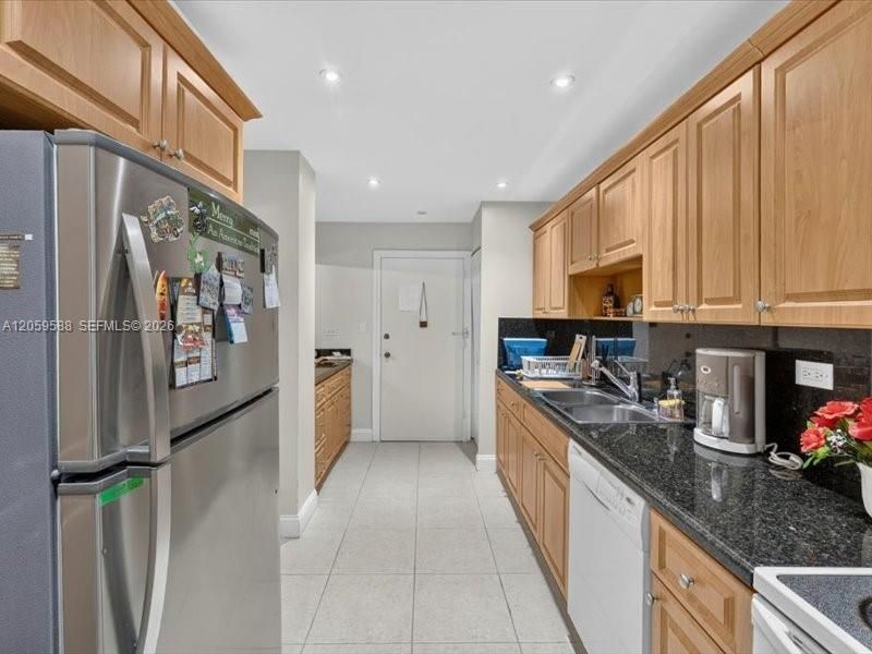 7135 Collins Ave , Unit 331, Miami Beach, FL 33141 Photo