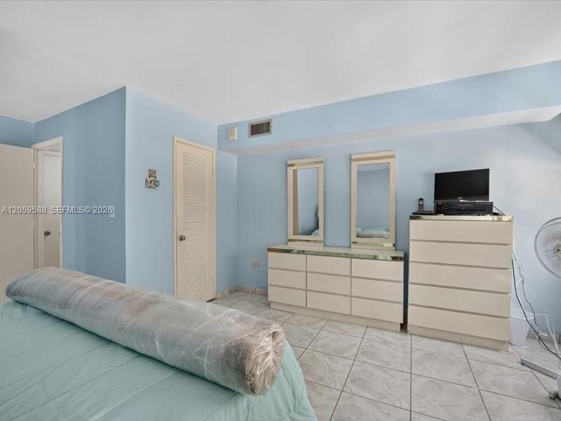 7135 Collins Ave , Unit 331, Miami Beach, FL 33141 Photo