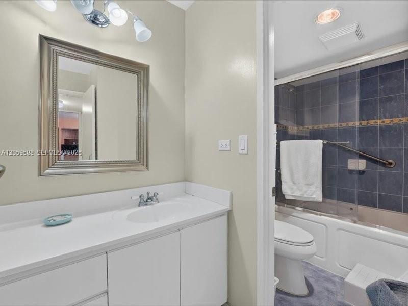 7135 Collins Ave , Unit 331, Miami Beach, FL 33141 Photo