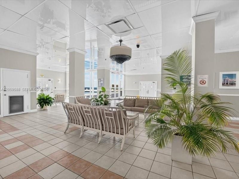 7135 Collins Ave , Unit 331, Miami Beach, FL 33141 Photo