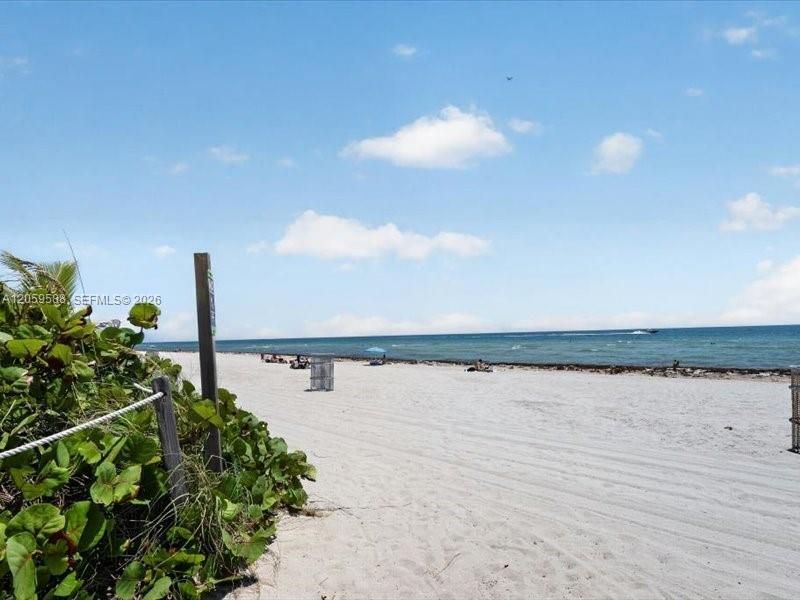 7135 Collins Ave , Unit 331, Miami Beach, FL 33141 Photo