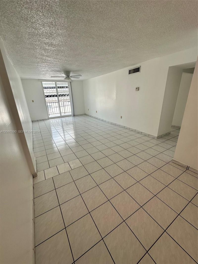 720 Collins Ave, Unit 309, Miami Beach, FL 33139 Photo