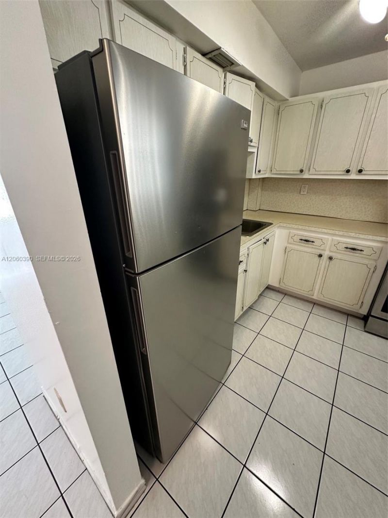720 Collins Ave, Unit 309, Miami Beach, FL 33139 Photo
