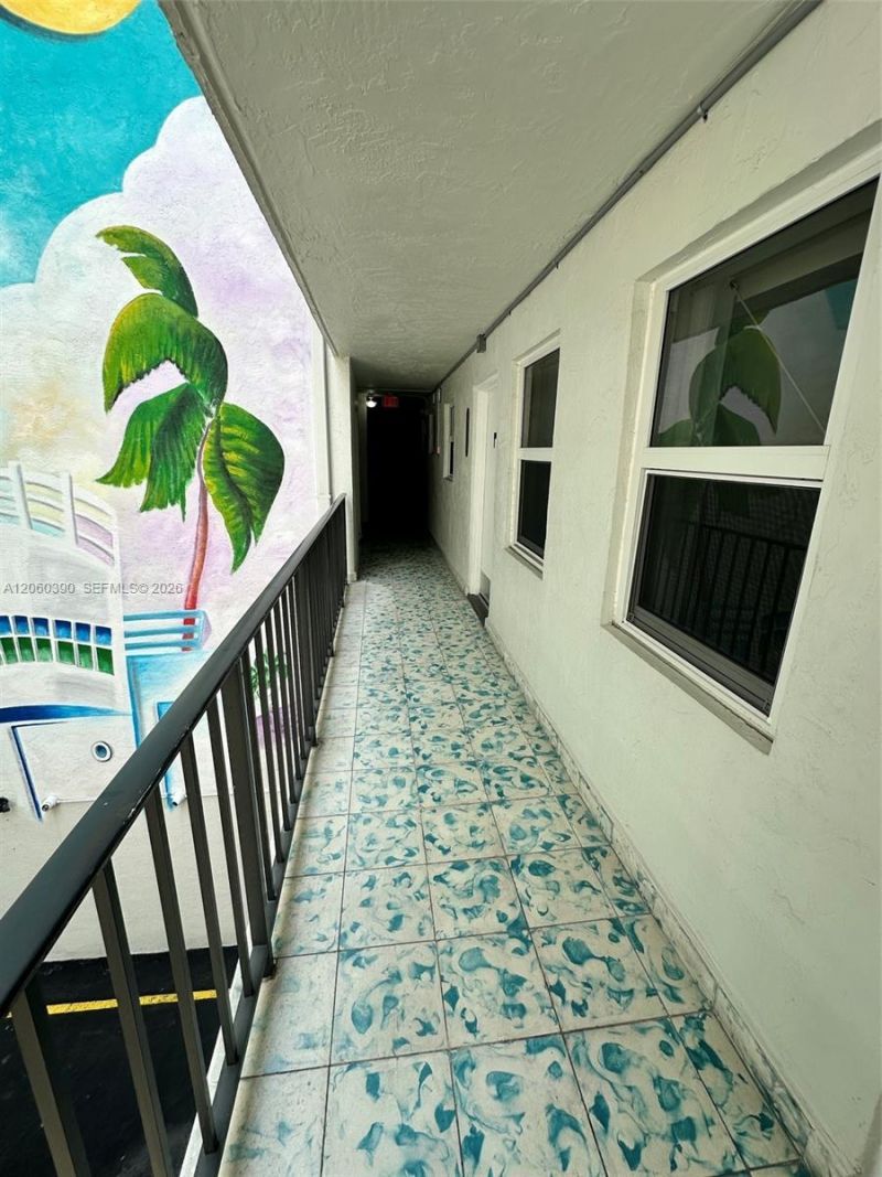 720 Collins Ave, Unit 309, Miami Beach, FL 33139 Photo