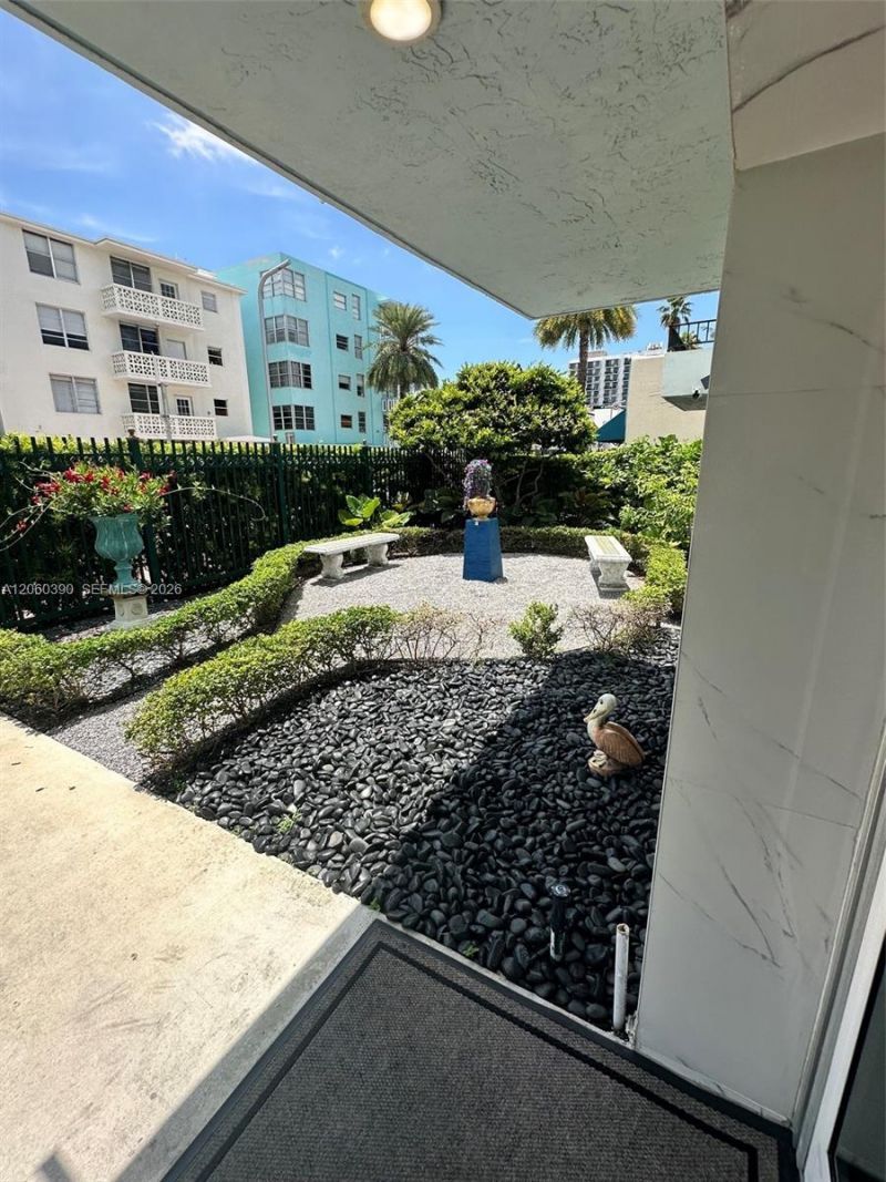 720 Collins Ave, Unit 309, Miami Beach, FL 33139 Photo