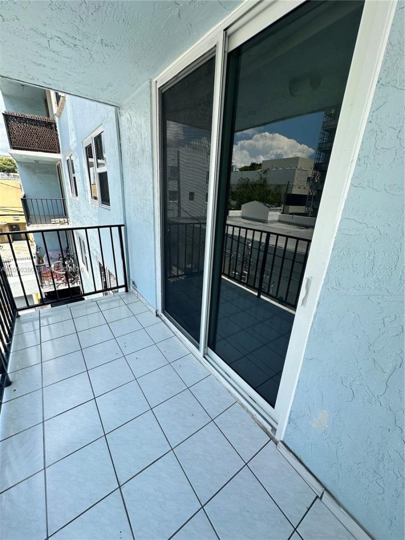 720 Collins Ave, Unit 309, Miami Beach, FL 33139 Photo