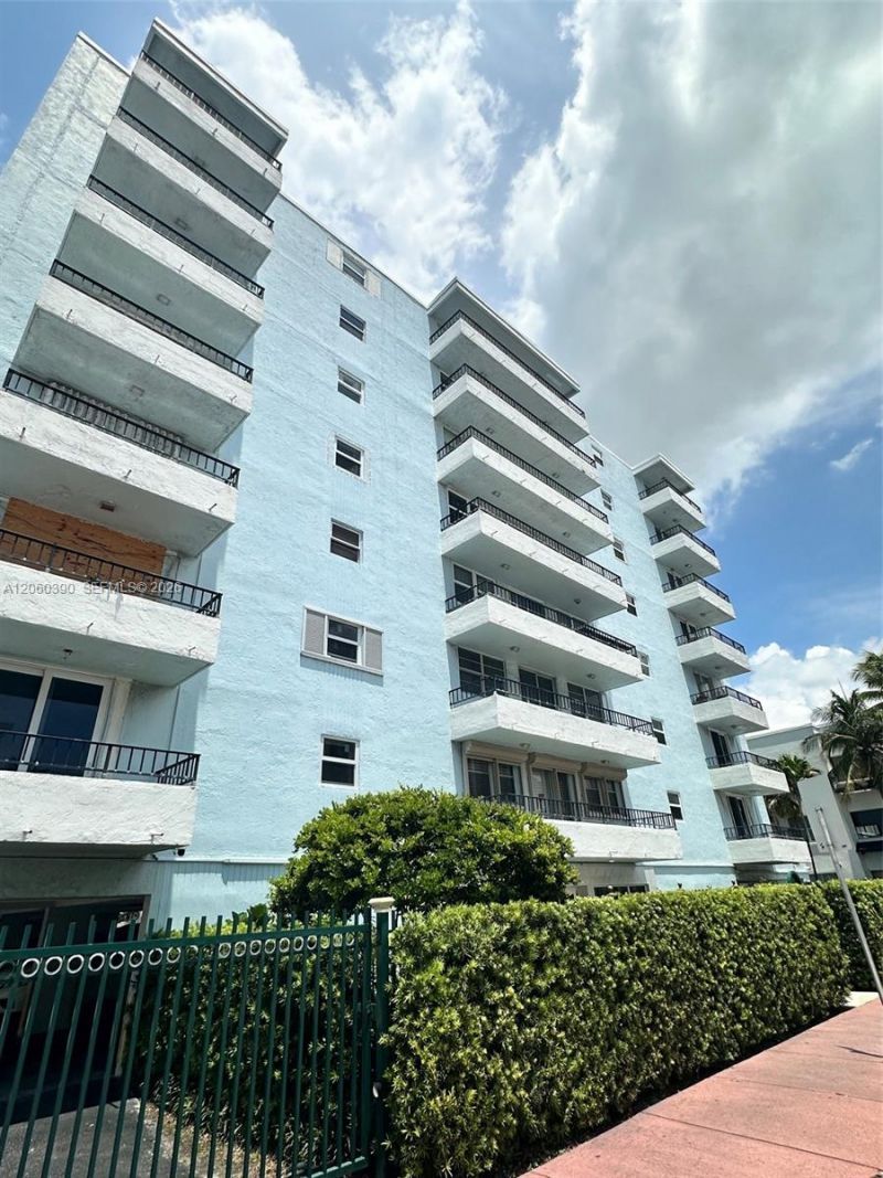 720 Collins Ave, Unit 309, Miami Beach, FL 33139 Photo