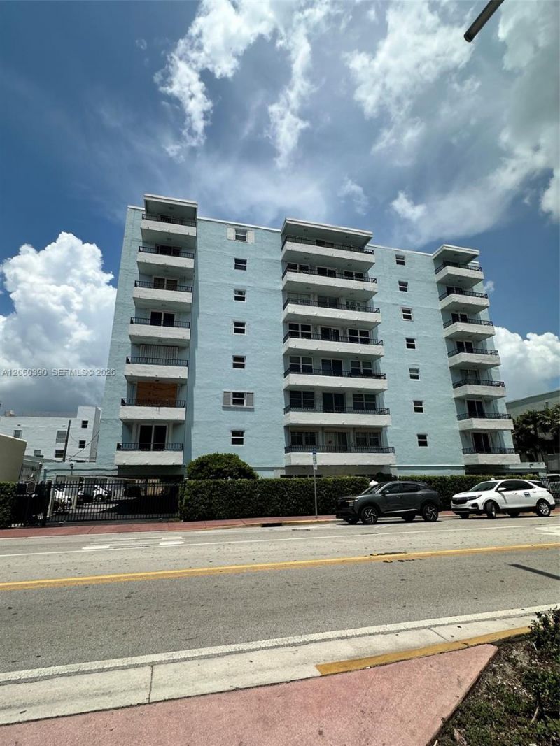 720 Collins Ave, Unit 309, Miami Beach, FL 33139 Photo