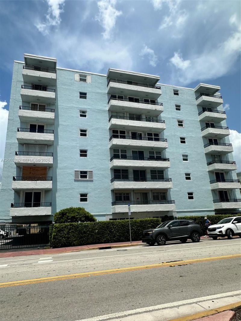 720 Collins Ave, Unit 309, Miami Beach, FL 33139 Photo