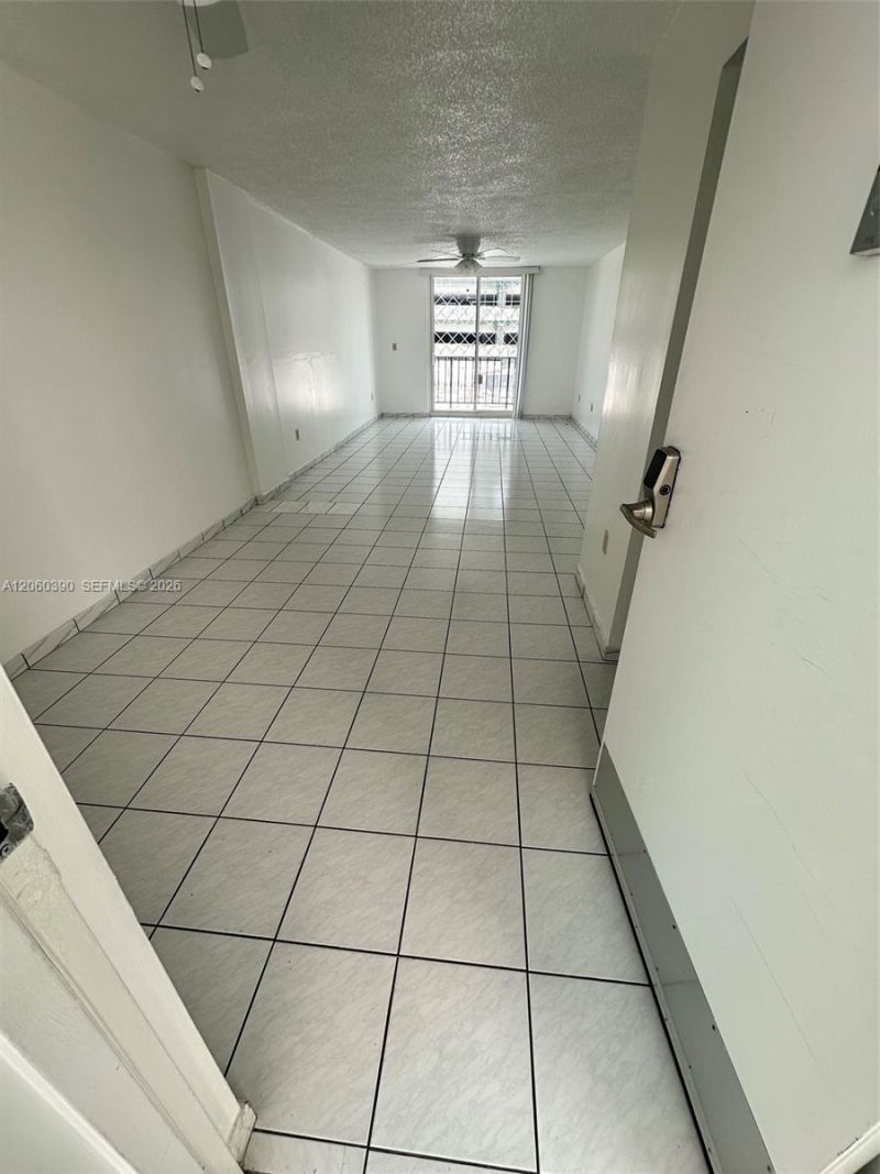 720 Collins Ave, Unit 309, Miami Beach, FL 33139 Photo