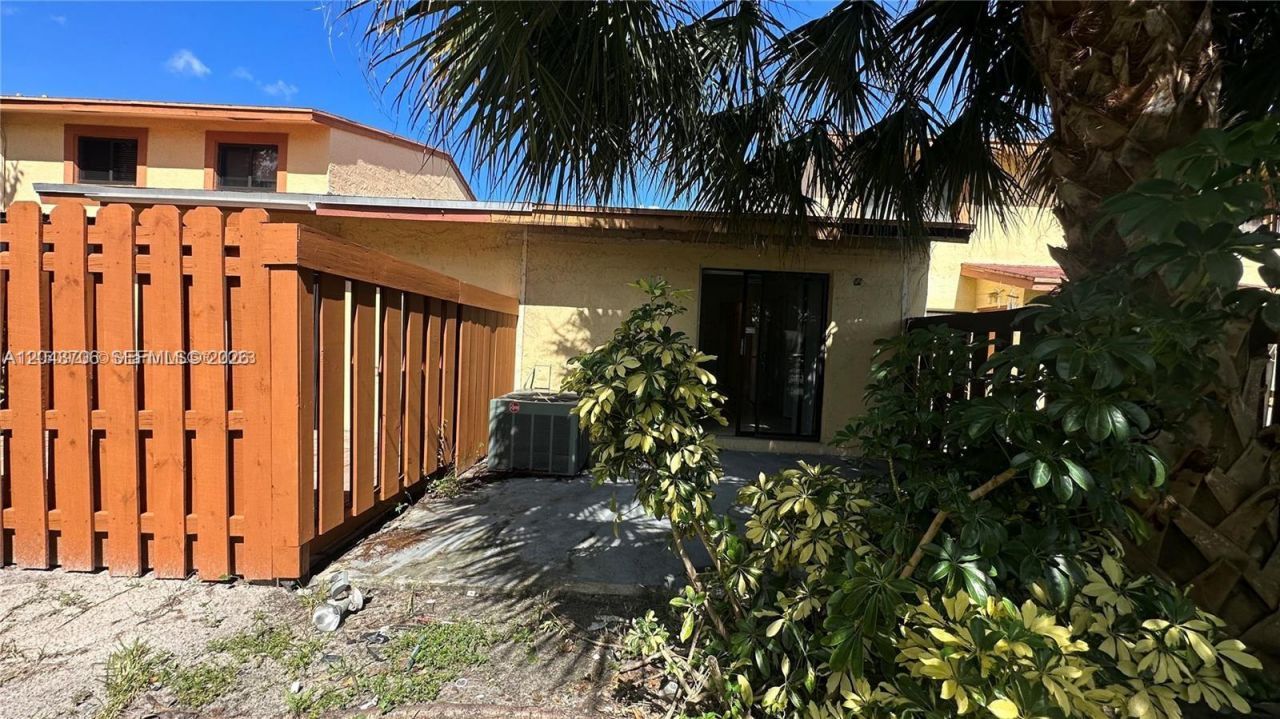 4091 Sierra Te , Unit 4091, Sunrise, FL 33351 Photo