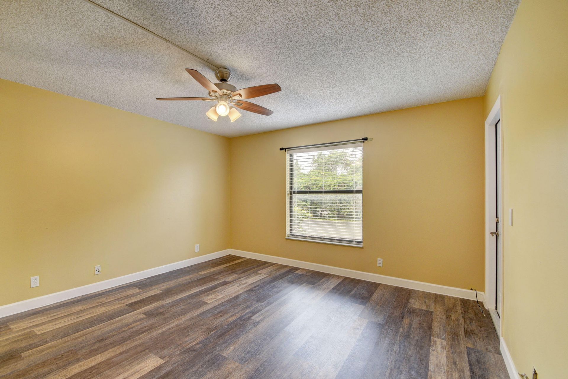890 N Federal Highway, Unit 103, Lantana, FL 33462 Photo