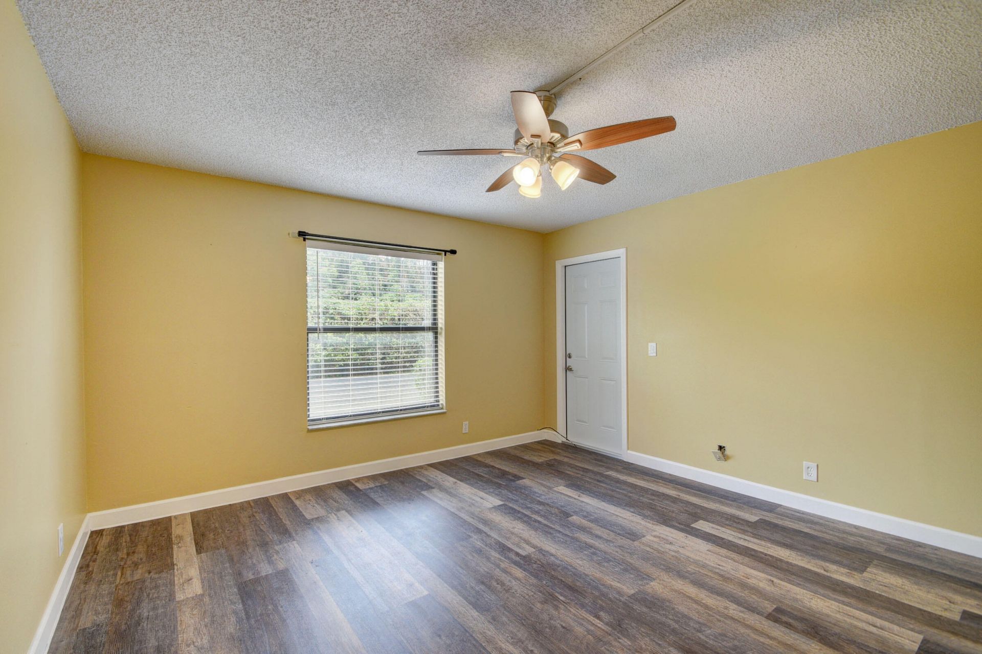 890 N Federal Highway, Unit 103, Lantana, FL 33462 Photo